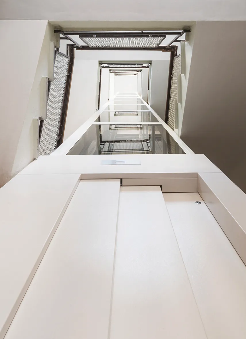 compact-lift-galler-2