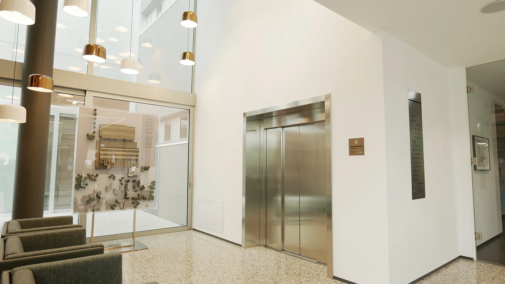 Cabina esterna montacarichi