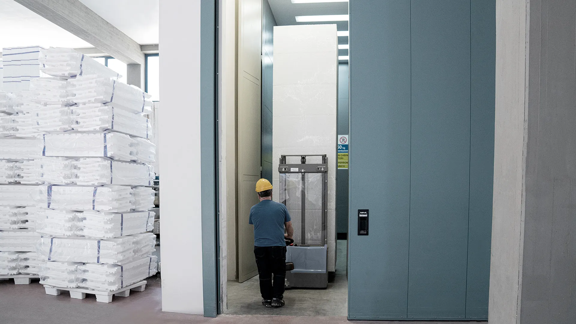 Montacarichi per merci pallettizzate