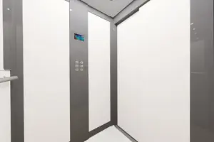LUNA01-CABINA-PIATTAFORMA-ELEVATRICE_interno