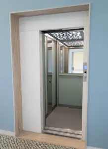 Cabina per piattaforma elevatrice in plalam verde acqua