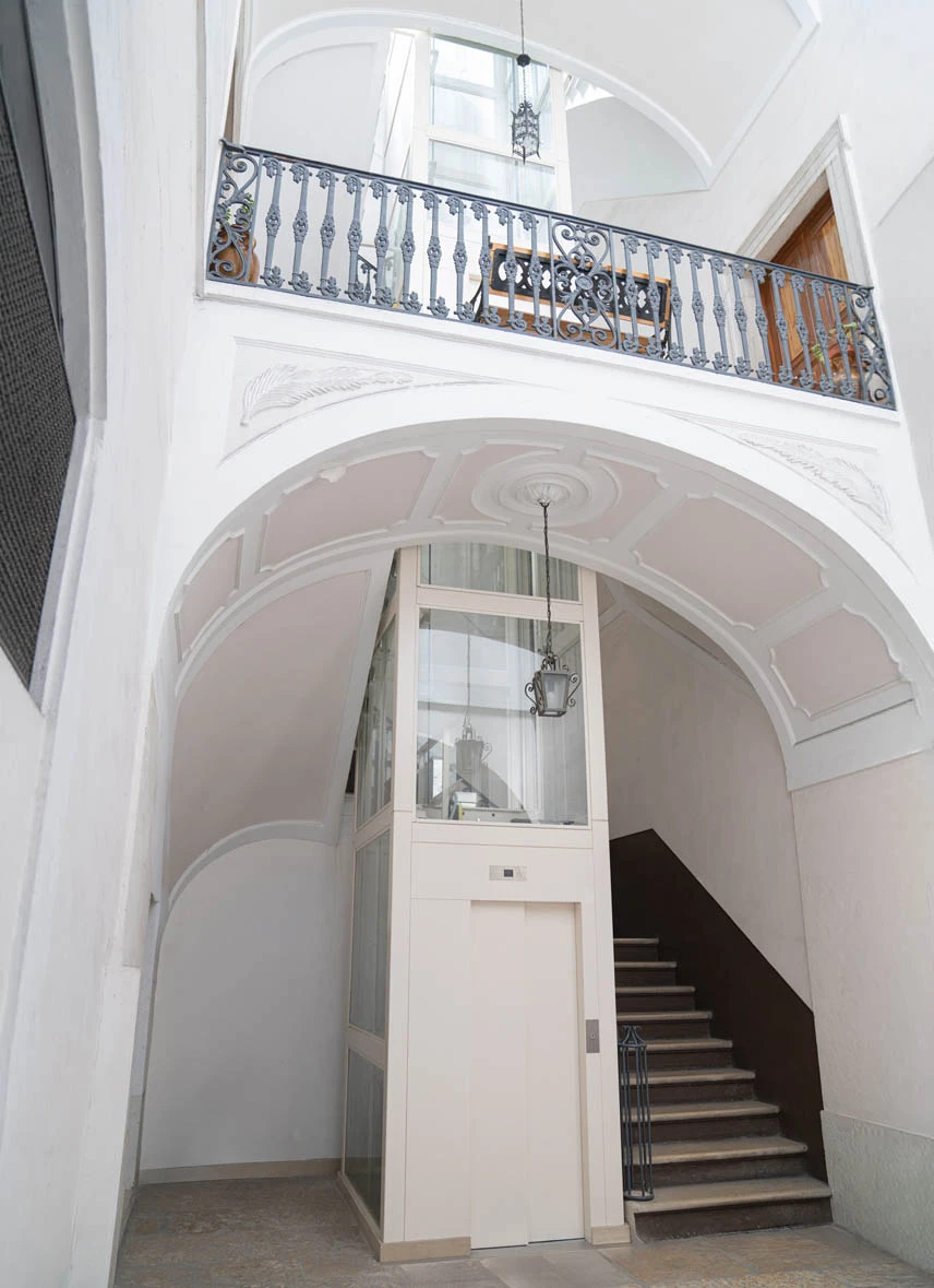 ascensore panoramico in palazzo pugliese